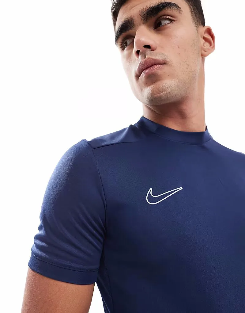 Футболка Nike Football Academy 25 Dri-FIT темно-синего цвета — фото 2