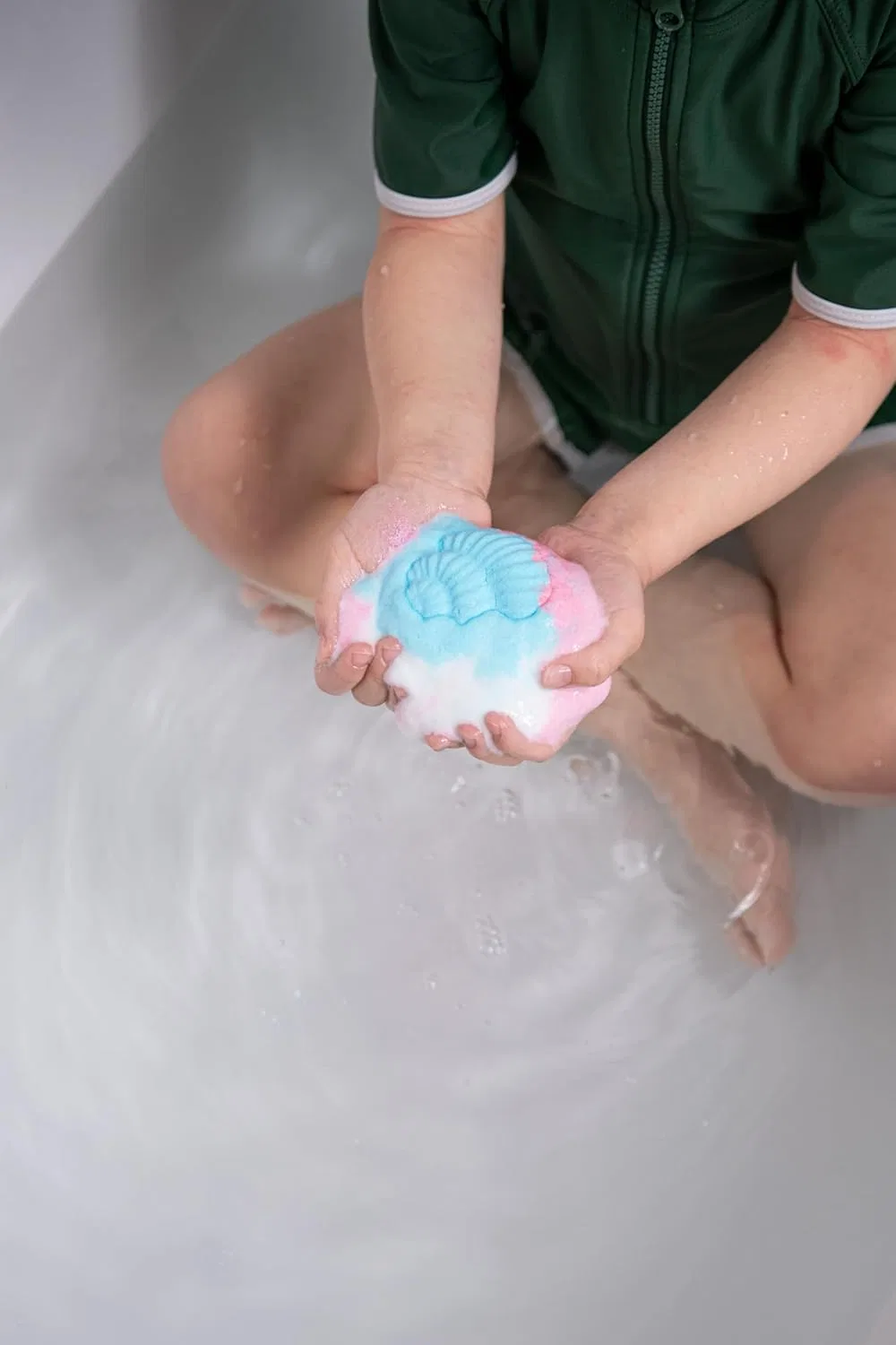 Цветная пена для ванны Kneipp Naturkind Magic Shell с ароматом арбуза Kneipp — фото 3