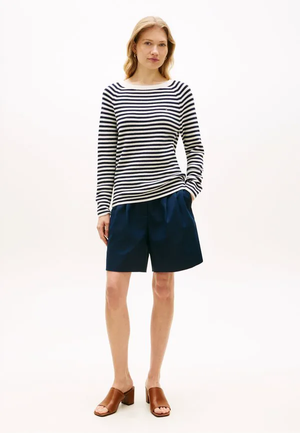Свитер тонкой вязки с вырезом-лодочкой Tommy Hilfiger, Ivory Petal/Dark Night Navy — фото 2