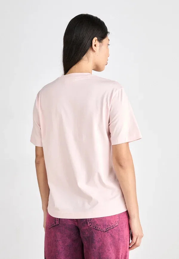 Футболка Lacoste Nidus, базовая, однотонная, цвет гнездо — фото 3