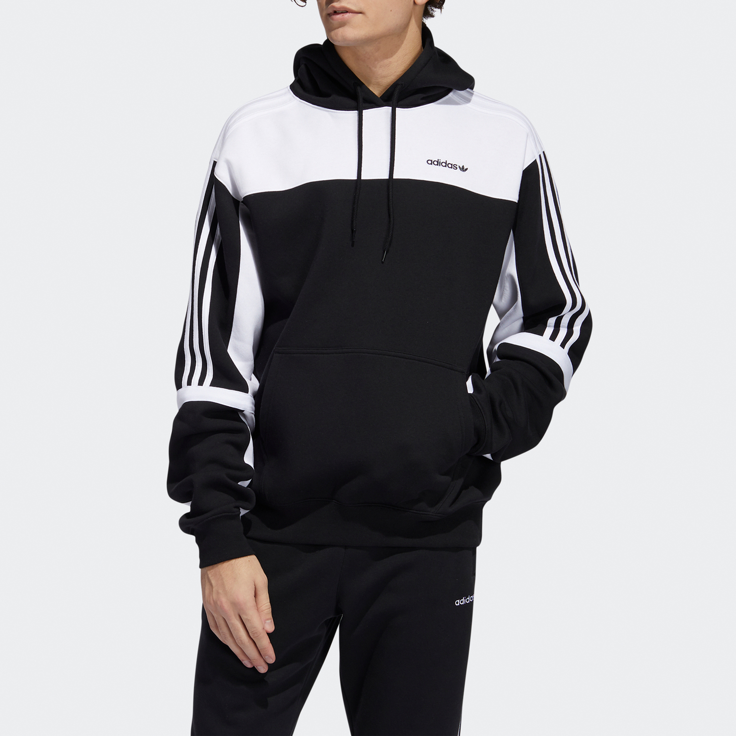 Свитшот мужской черно-белый Adidas Originals — фото 4