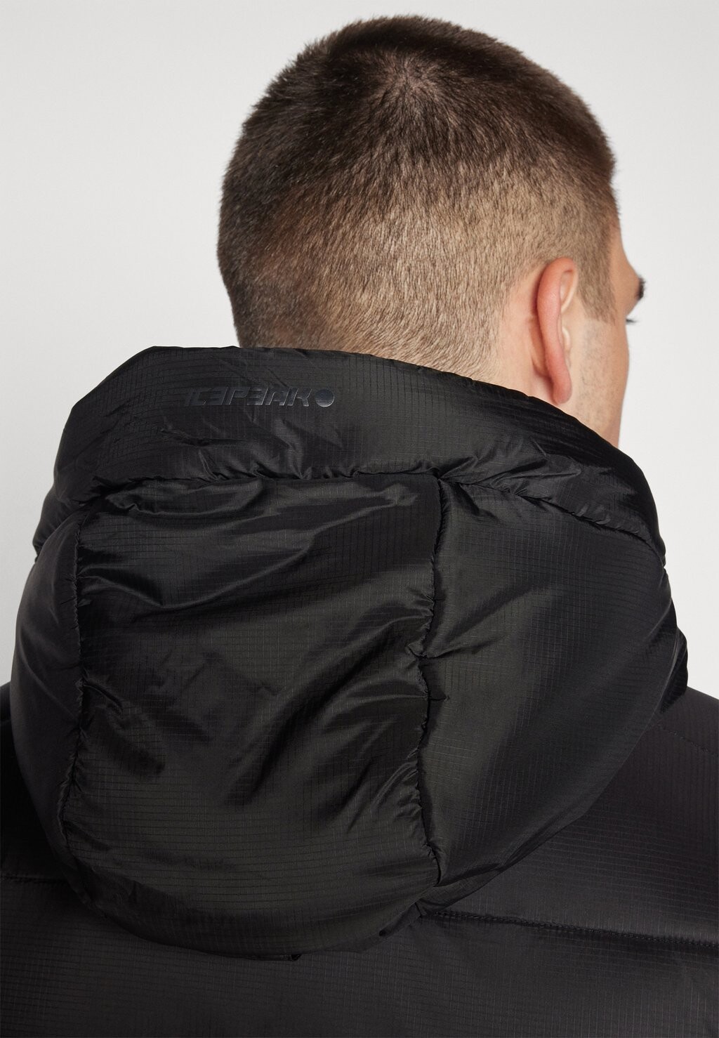 

Зимняя куртка MENTOR Icepeak, черный