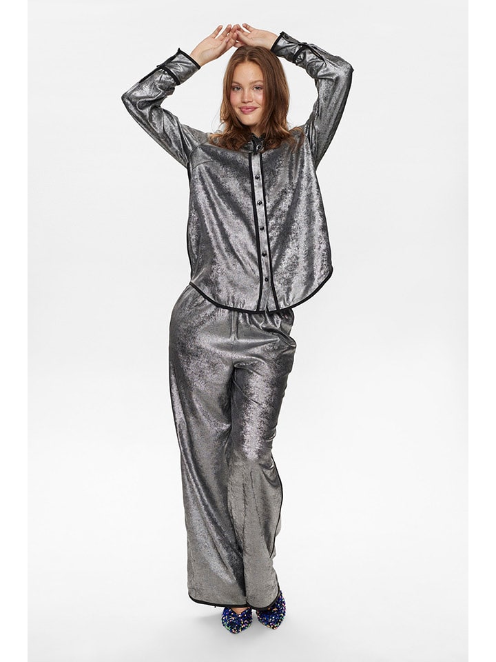 

NÜMPH Рубашка серебристого цвета