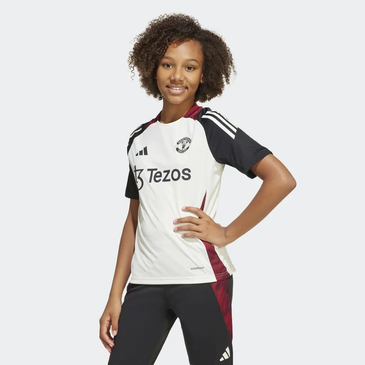 

Футболка детская тренировочная Manchester United Tiro 24 Adidas, белый