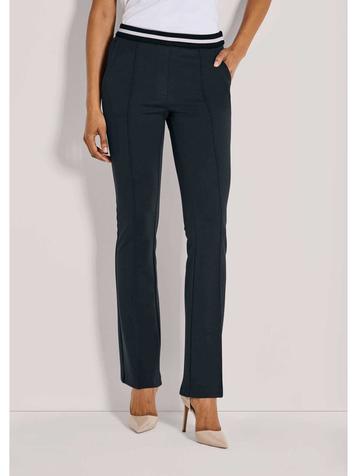 

MADELEINE Брюки из вискозного трикотажа расклешенного кроя, темно-синего цвета