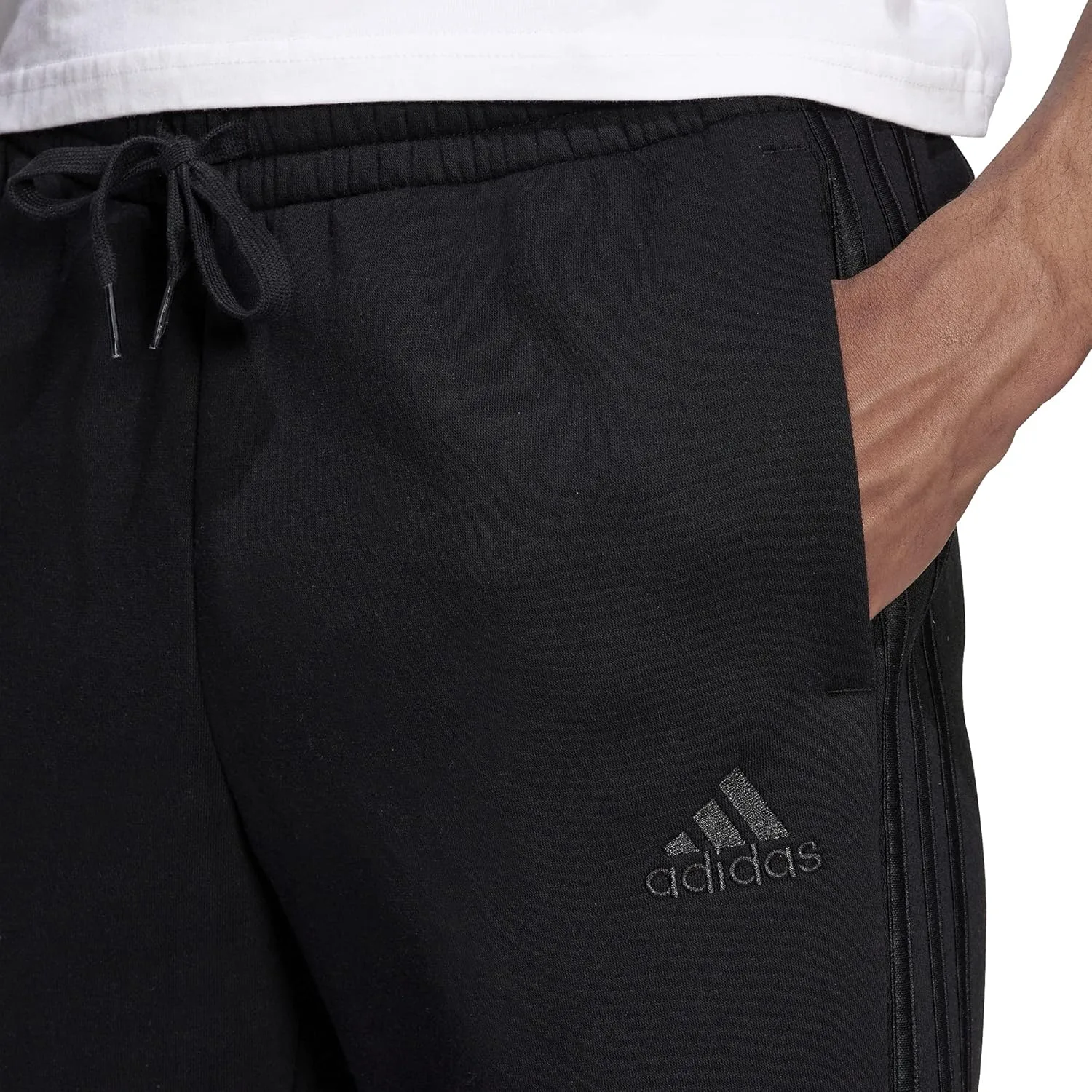 Adidas мужские брюки Essentials 3-Stripes с манжетами из френч-терри, черный — фото 2
