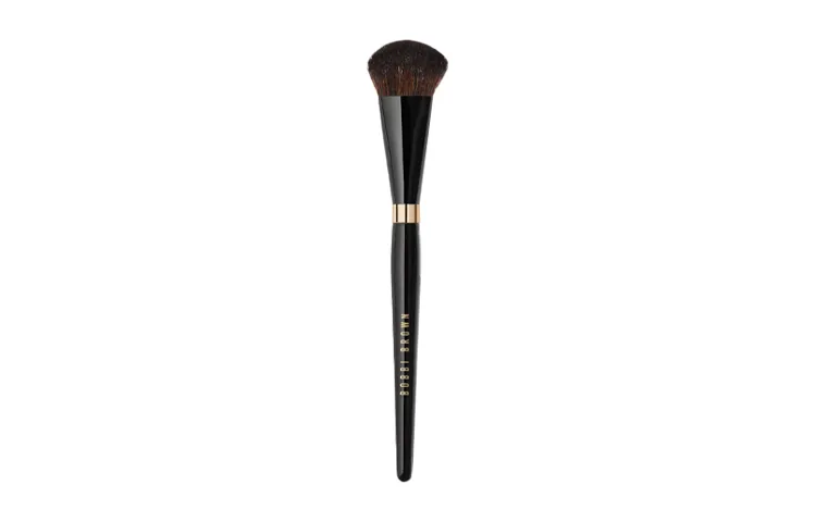 Кисть для тональной основы Soft Focus BOBBI BROWN, Soft-focus foundation brush — фото 2
