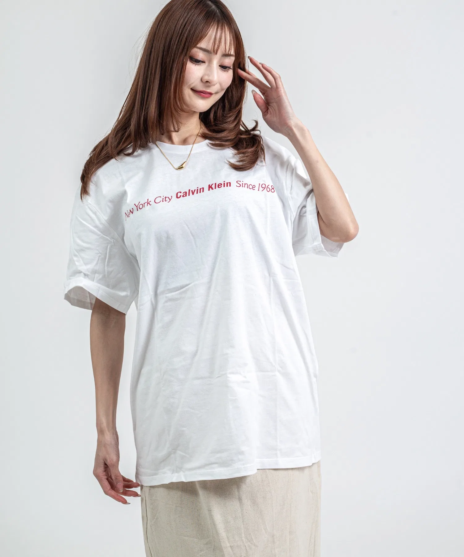 Унисекс футболка Calvin Klein с логотипом, круглая горловина, белая — фото 2