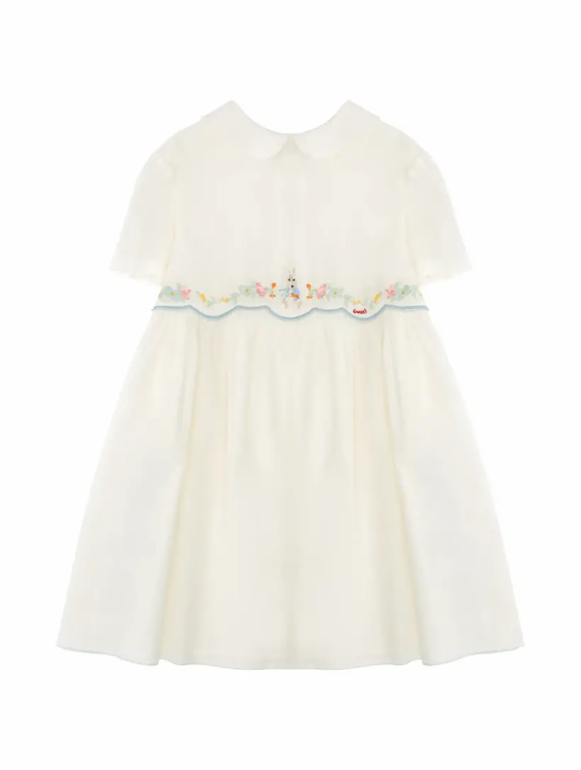 

Платье с вышивкой Peter Rabbit Gucci, белый