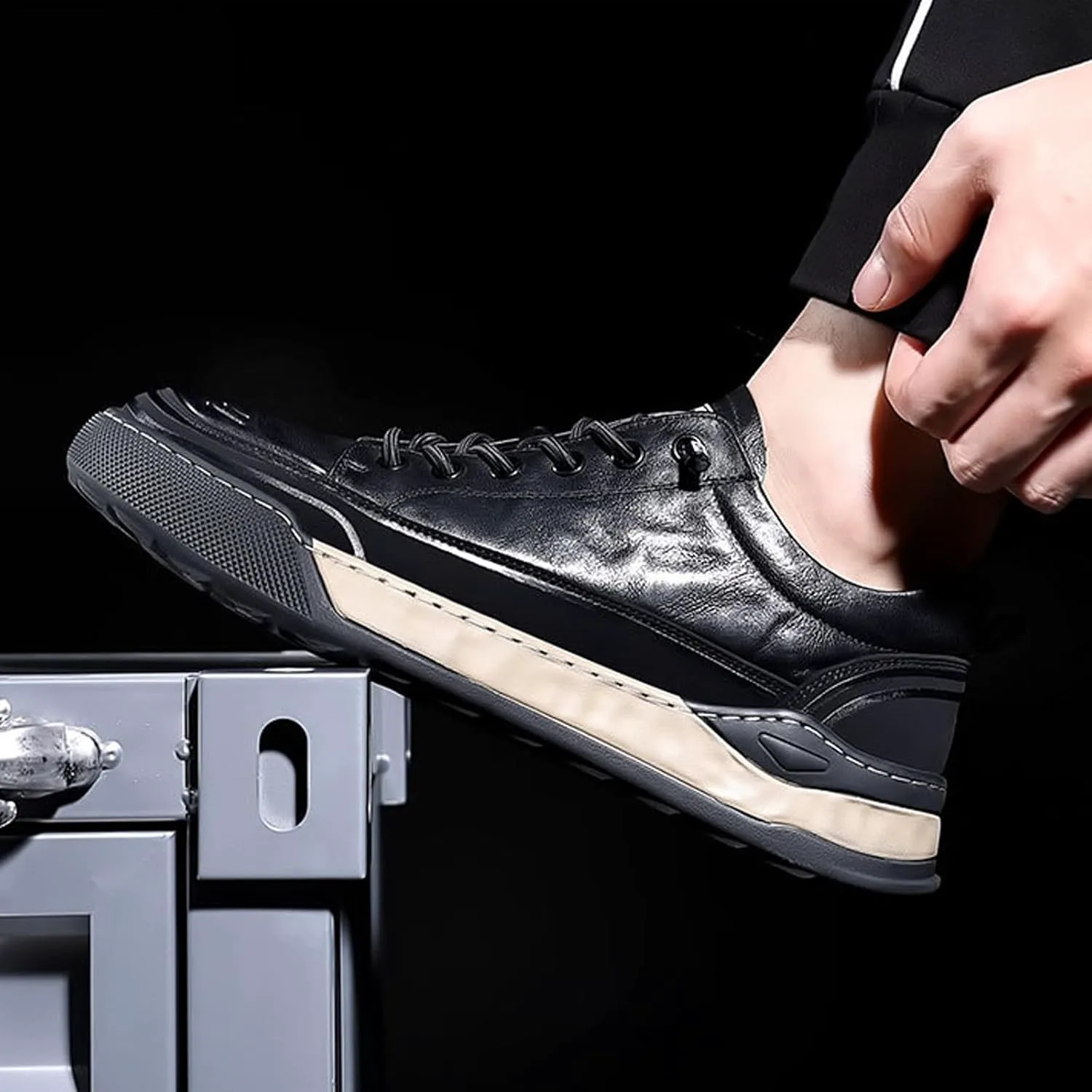 

Мужские модные кроссовки из натуральной кожи, повседневные оксфорды, дышащие и удобные, формальные деловые мягкие туфли, повседневная обувь, противоскользящие спортивные уличные shoes Lymphvity, черный