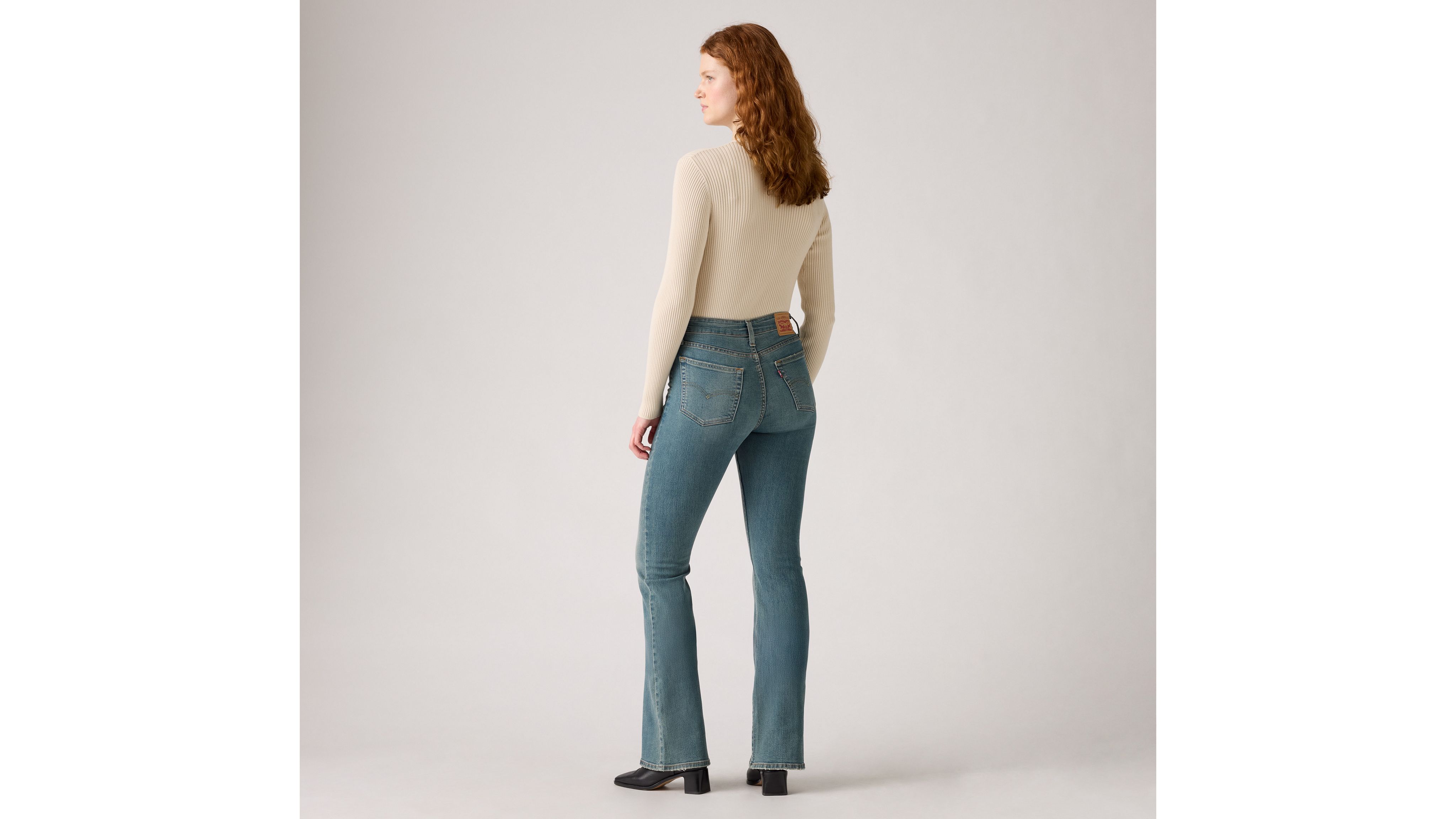 Женские джинсы-клеш с высокой талией 726 Levi's, Space Odyssey - Medium Wash — фото 4