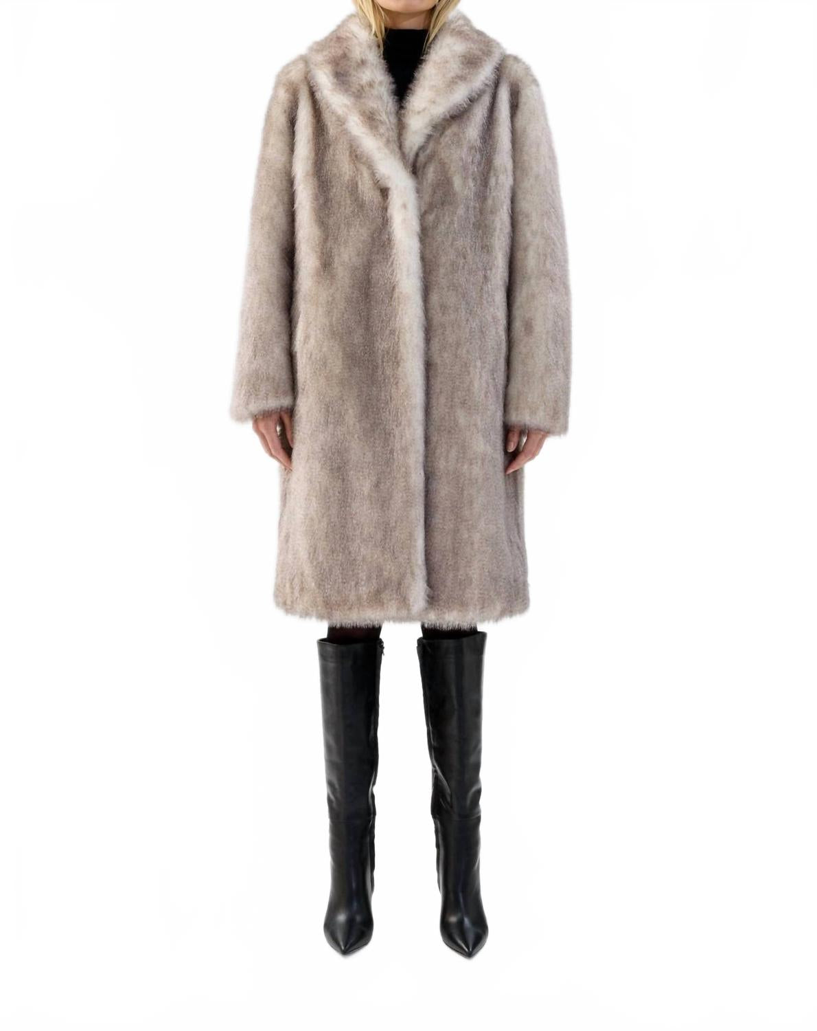 

Эликсир Куртка в сером натуральном Unreal Fur