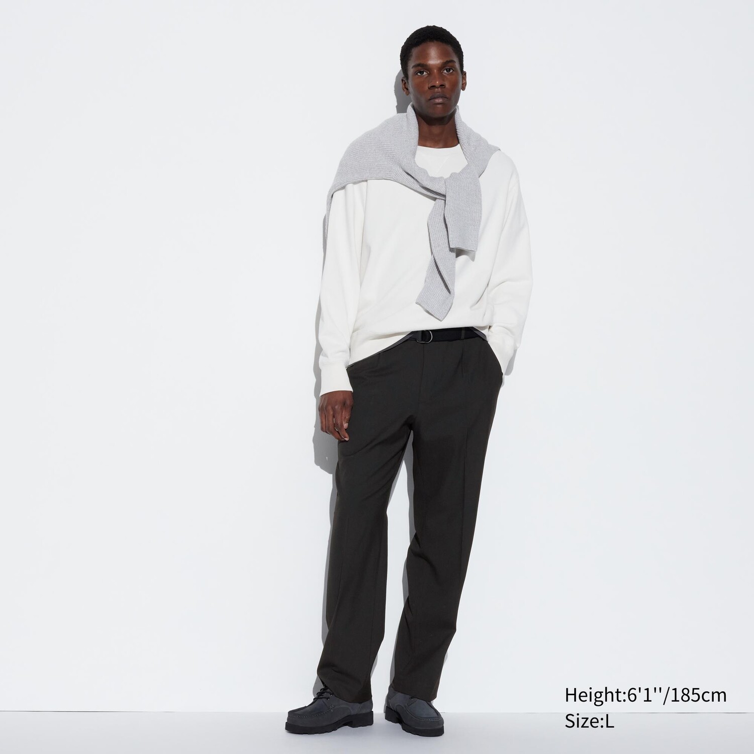 

Брюки UNIQLO со складками, черный