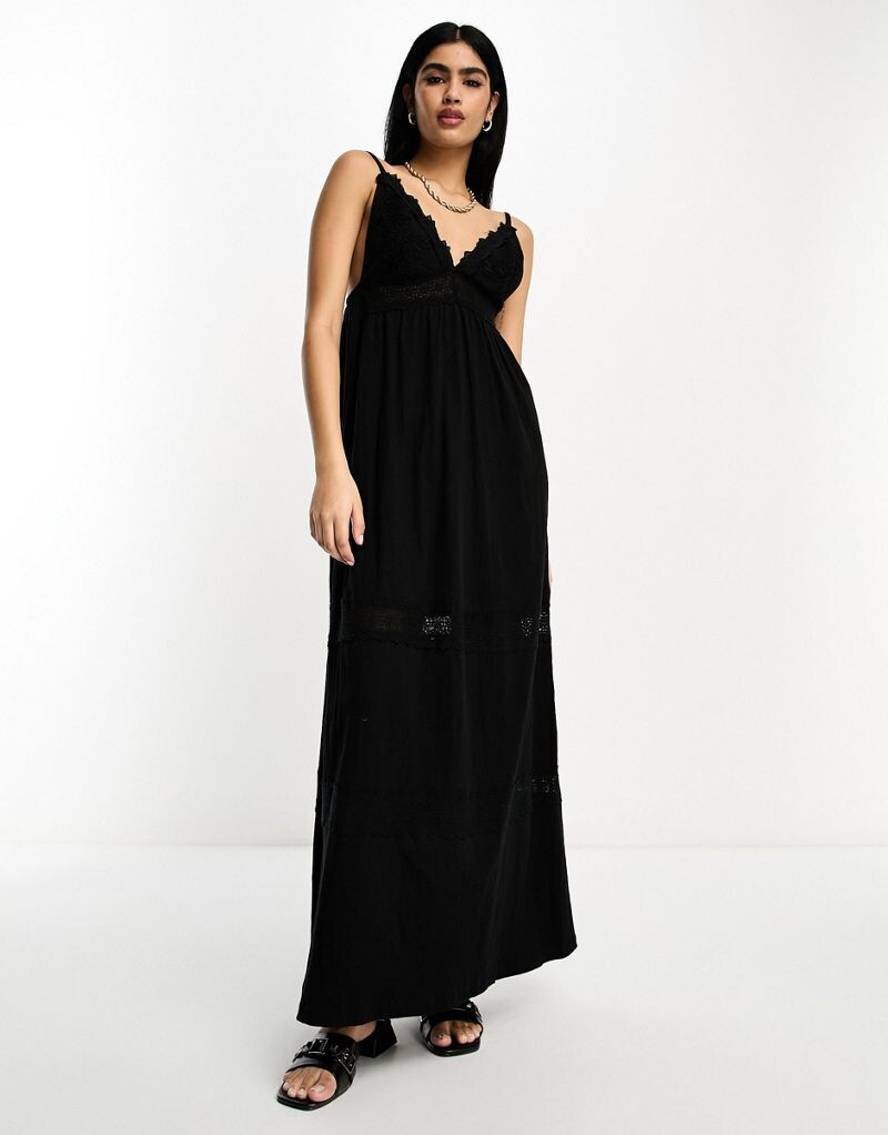 

Черное ярусное платье макси с бретелями и бретелями ASOS DESIGN