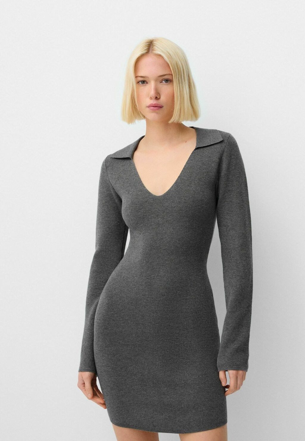 

Платье-футляр Bershka, темно-серый