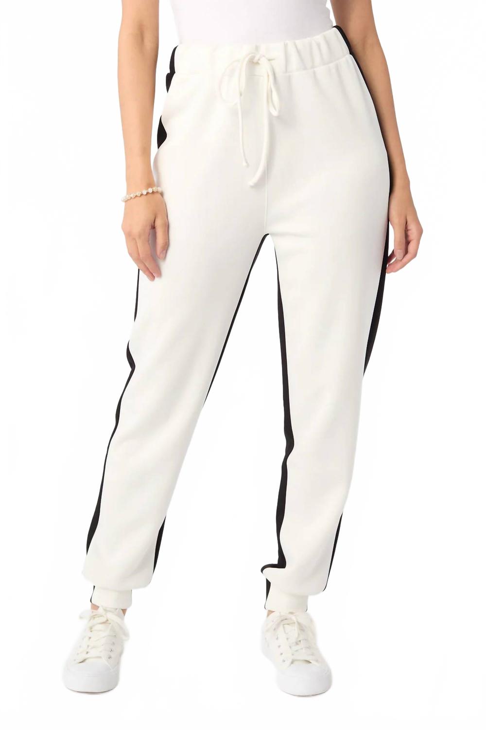 

COCO + CARMEN Двухцветные спортивные брюки Hilarie в черно-белом цвете