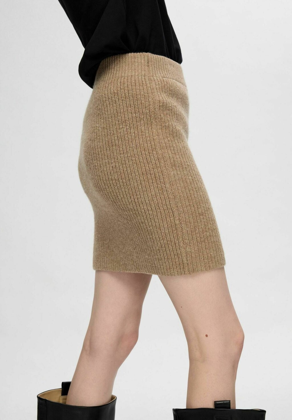 

Мини-юбка Selected Femme, светло-зеленый
