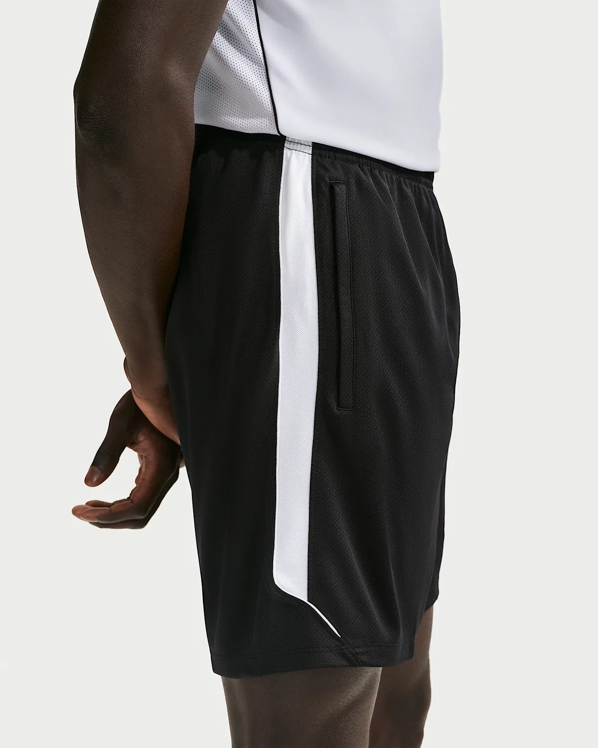 Мужские футбольные шорты Nike Strike Dri-FIT, Black/White/White/White — фото 3