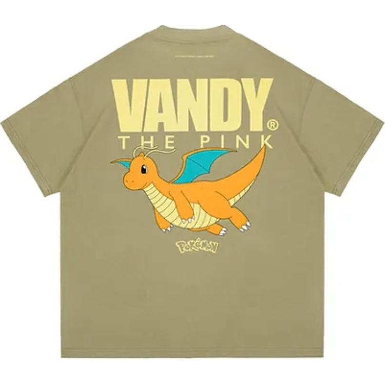 

Vandy The Pink Футболка Unisex Green в коллаборации Pokemon X Pokémon, Зеленый, Vandy The Pink Футболка Unisex Green в коллаборации Pokemon X Pokémon