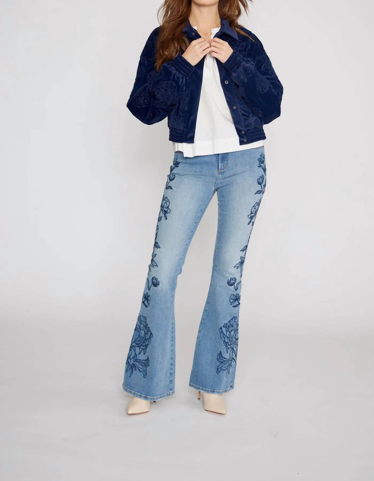 

Детройтский бархатный бомбер с голубой гравировкой DRIFTWOOD