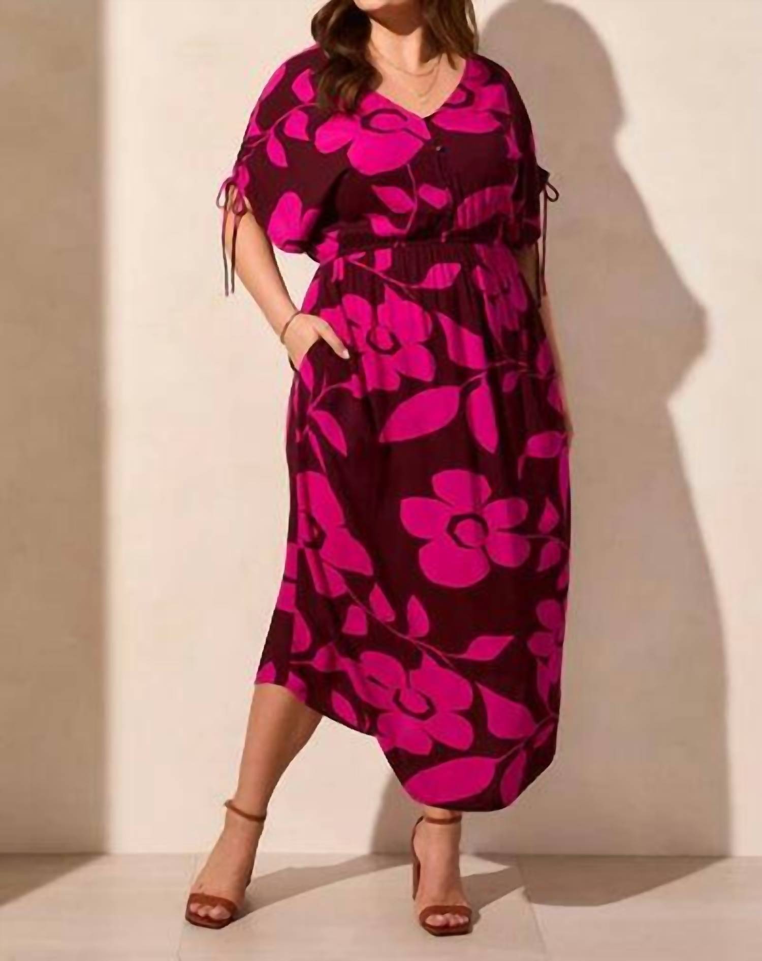 

V-образный вырез струящееся платье - плюс в маренго TRIBAL, бордовый