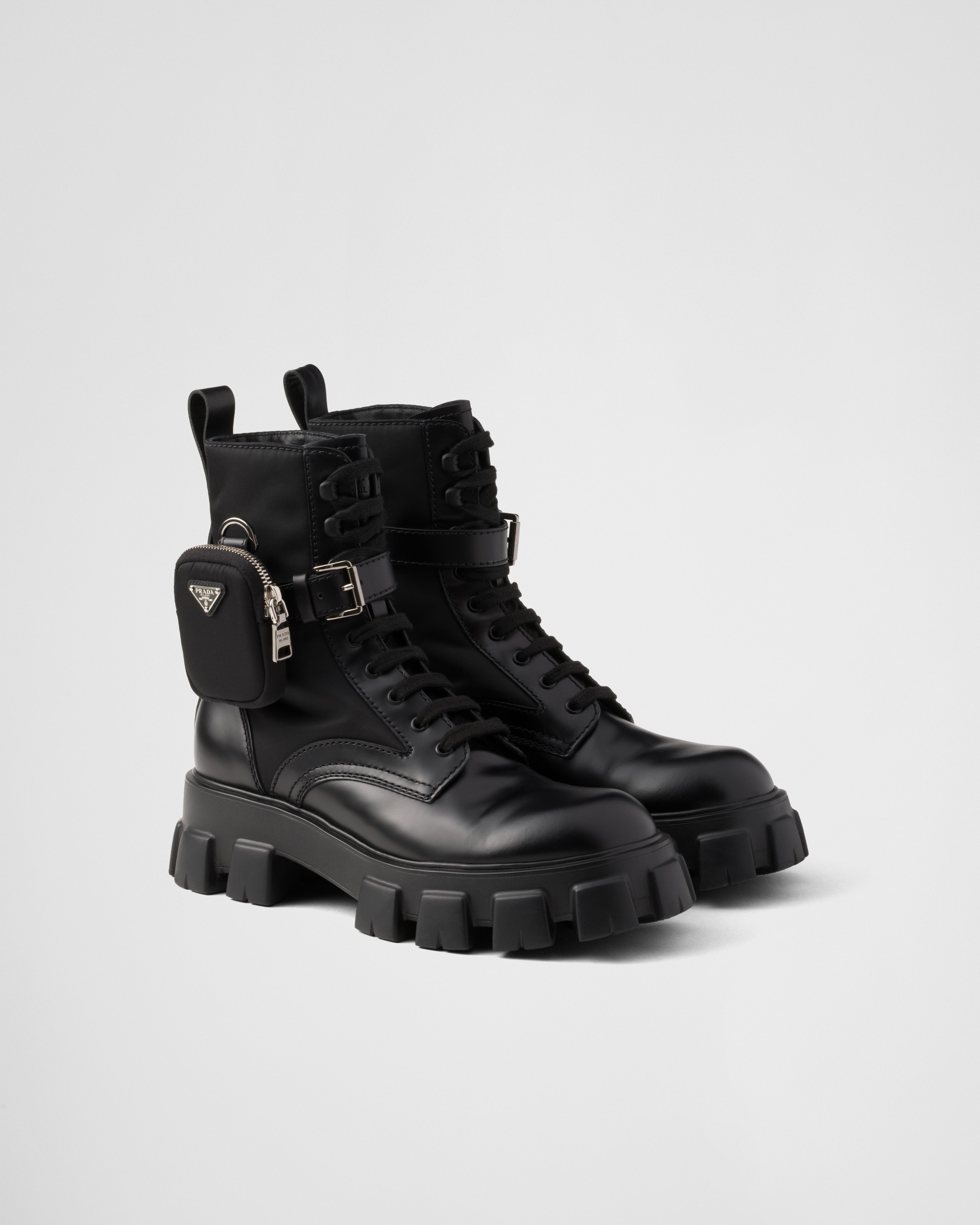 

Ботинки Monolith из полированная кожи и Re-Nylon с карманом Prada, черный