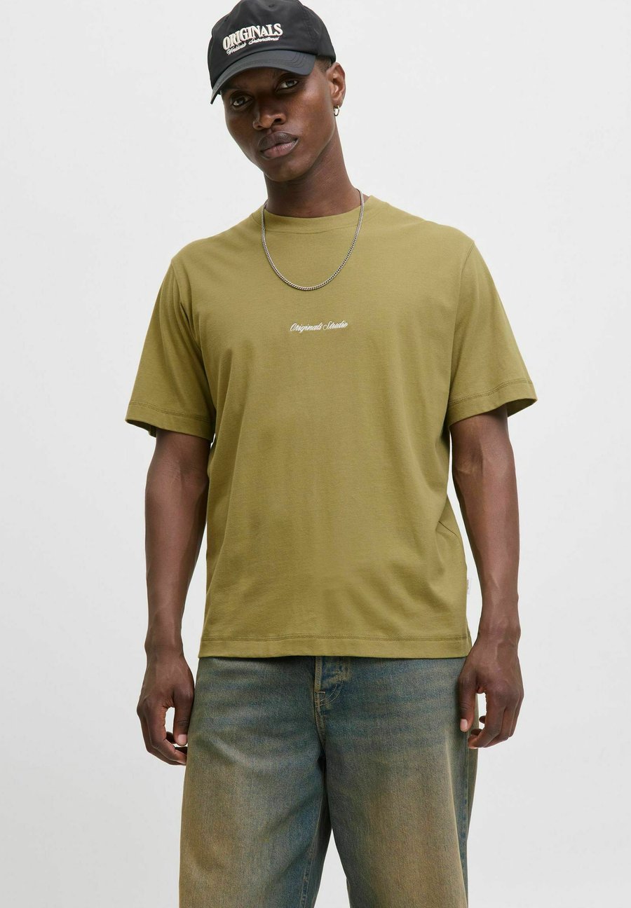 

Футболка Jack & Jones JORNORREBRO TEE CREW NECK, Olive Drab/Olive, Хаки, Футболка Jack & Jones JORNORREBRO TEE CREW NECK, Olive Drab/Olive