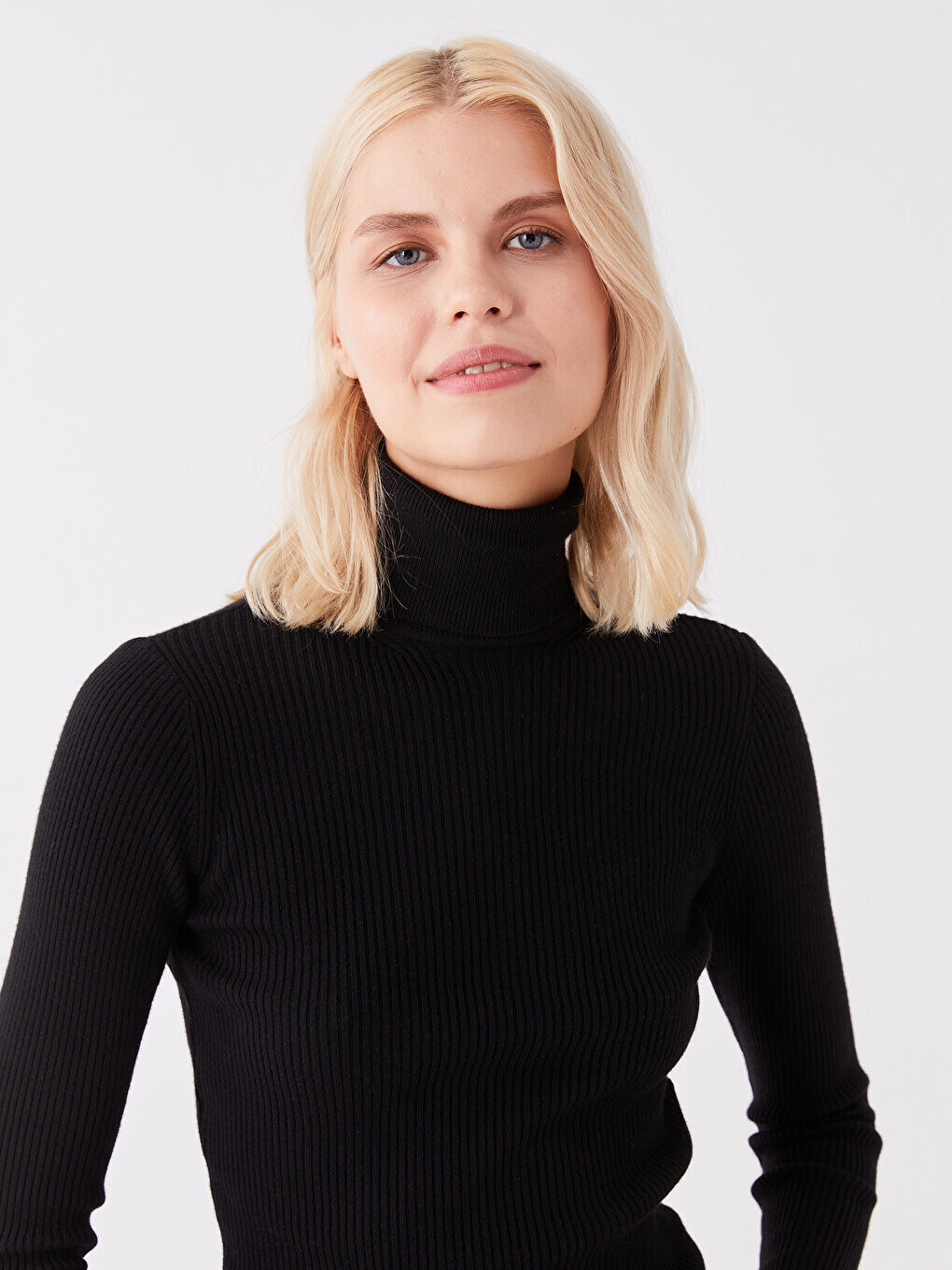 

Однотонный женский трикотажный свитер с водолазкой и длинными рукавами LCW Casual, новый черный