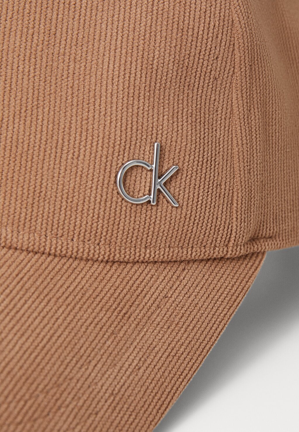 

Бейсболка Calvin Klein, бежевый