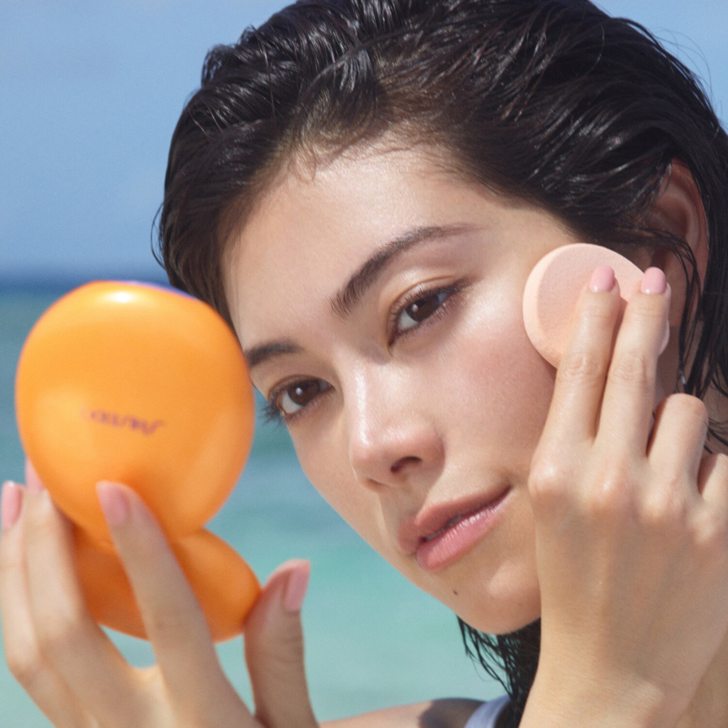 Тональная основа Tanning Compact Shiseido, Honey (12g) — фото 3