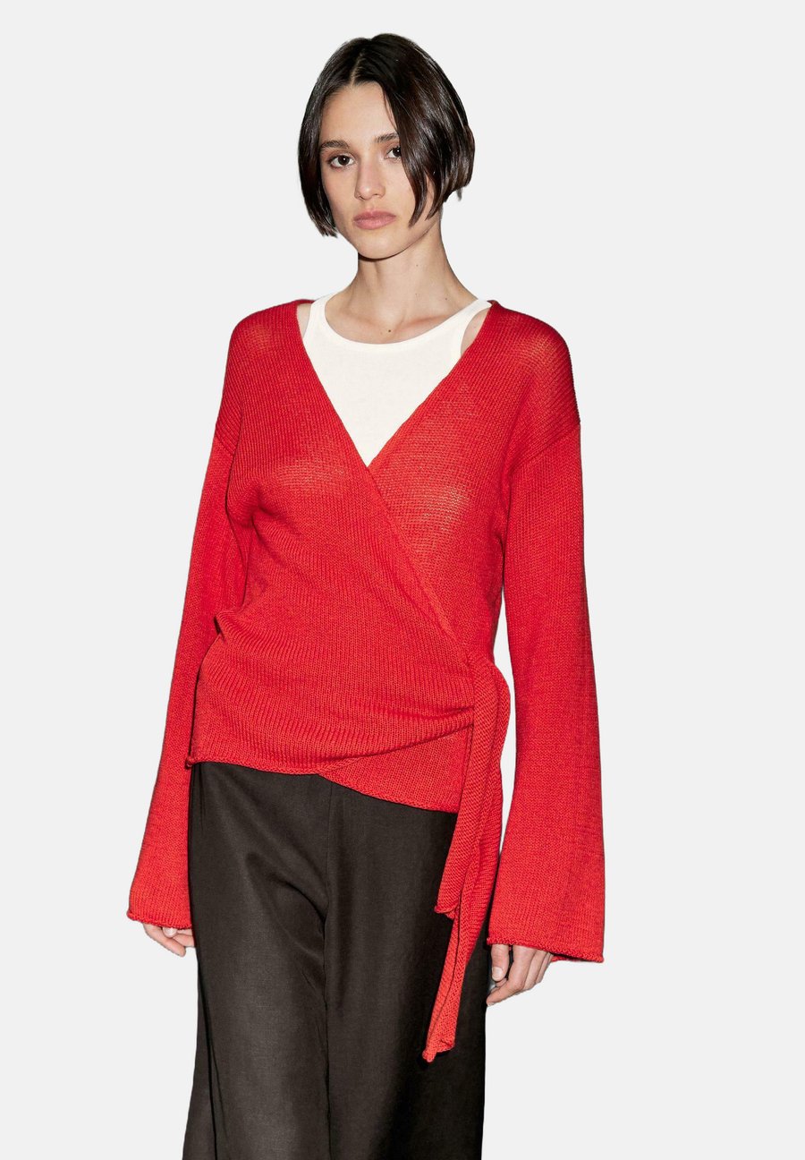 

Кардиган Massimo Dutti V-NECK WITH BELT DETAIL, Red