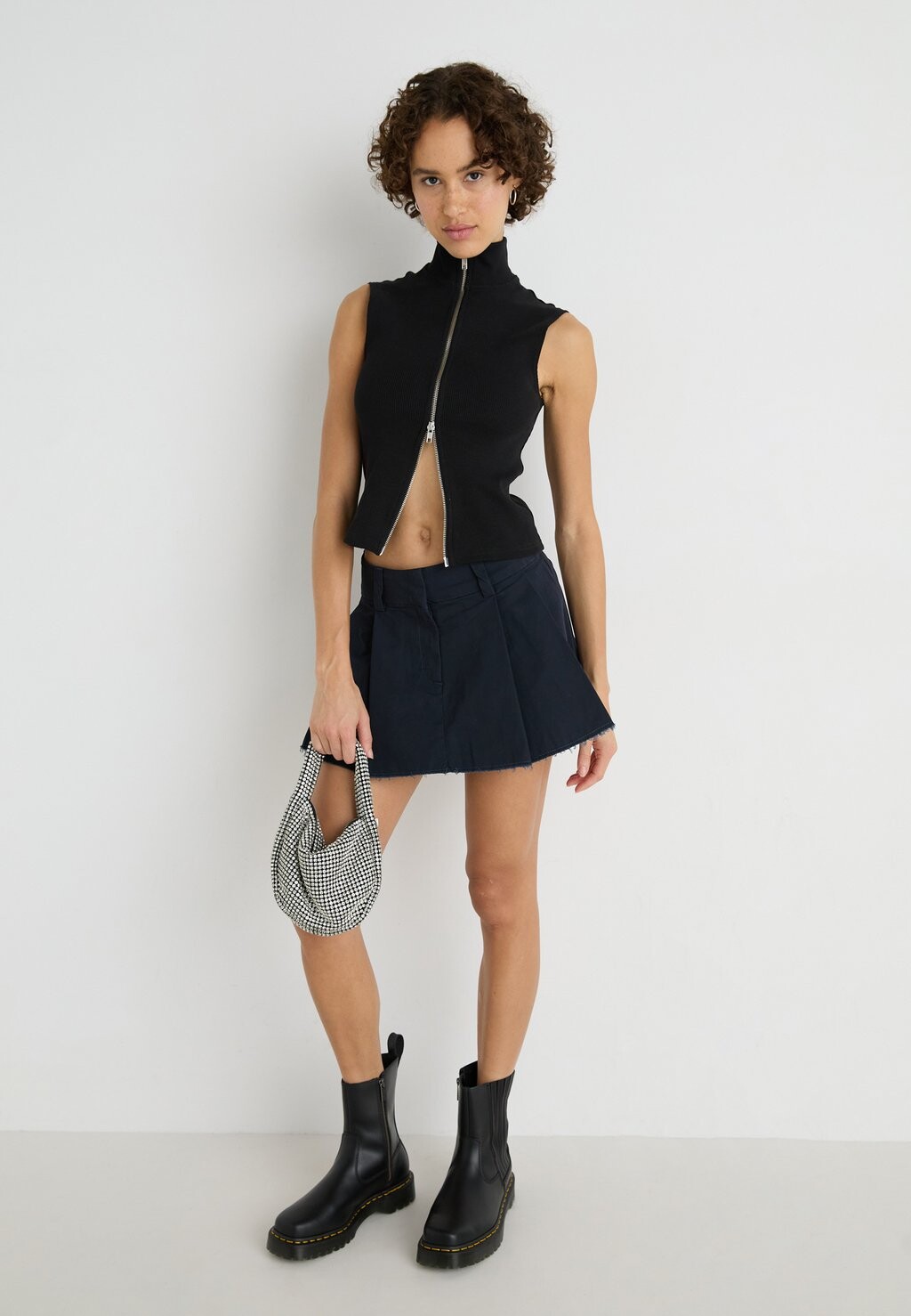 

Мини-юбка PLEAT SKIRT Weekday, темно-синий
