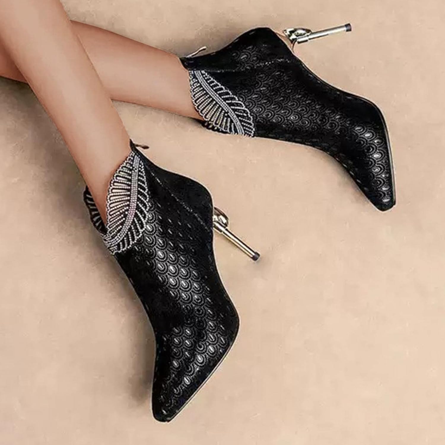Женские высокие ботильоны Hbeylia Stiletto с высокими каблуками, модные, винтажный дизайн с листовым манжетом, кожаные, с острым носком, на каблуке, осенне-зимние элегантные короткие ботинки для невесты, свадьбы, банкета или вечеринки, черный — фото 3