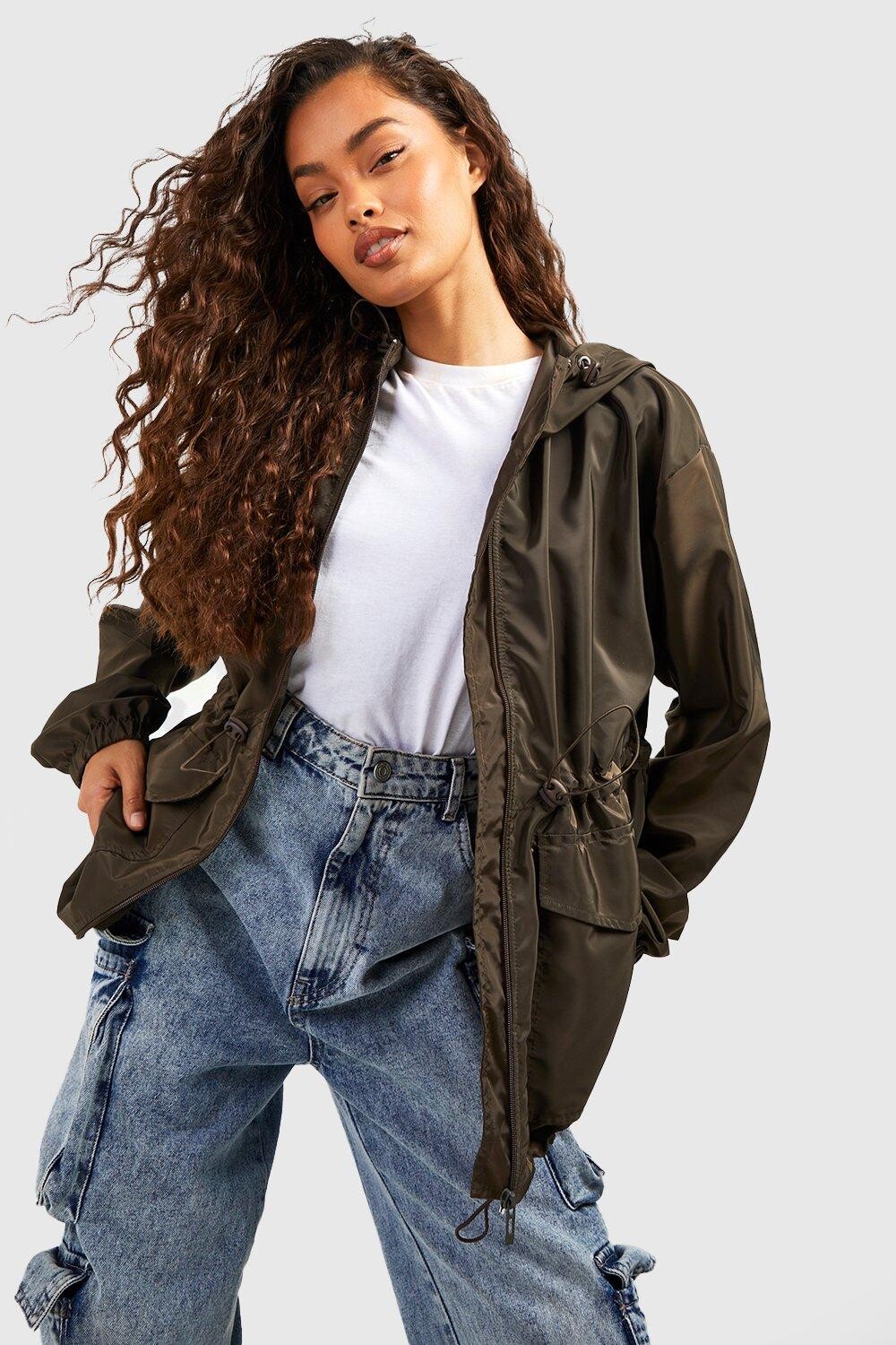 

Парашютный Mac с капюшоном и подтянутой талией boohoo, хаки