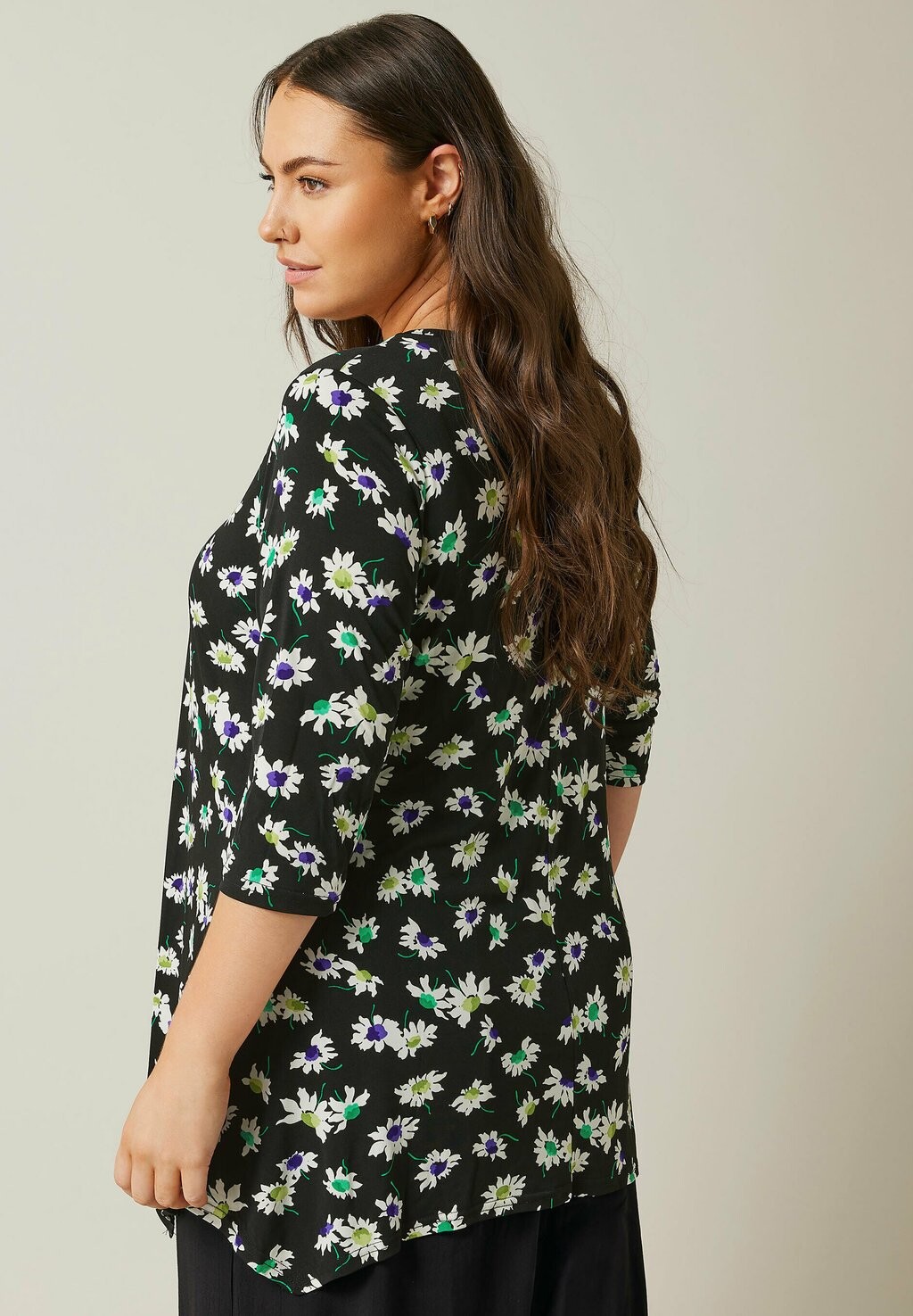 

Топ с длинными рукавами FLORAL HANKY HEM Evans, черный