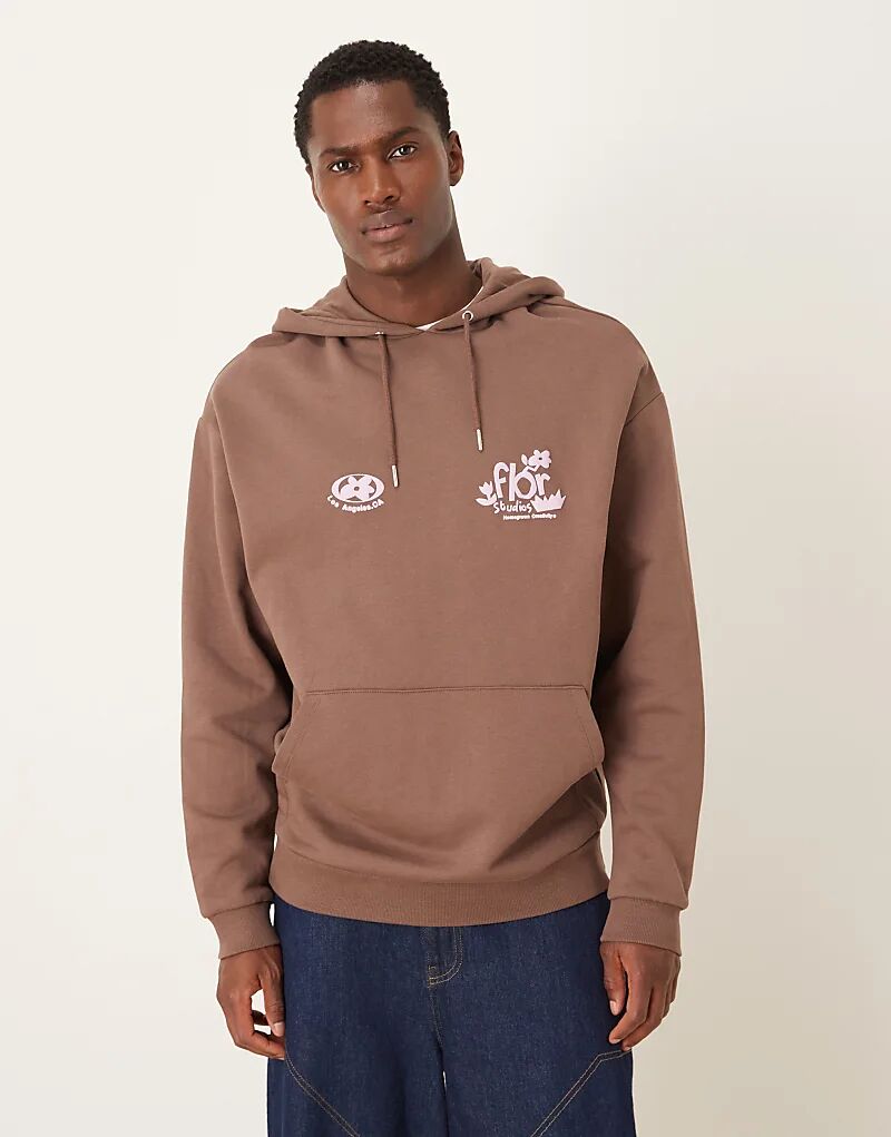 

Свободная толстовка с капюшоном ASOS DESIGN с цветочным принтом коричневого цвета