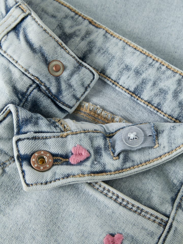 Name it Джинсы NMFROSE WIDE EMB JEANS 2633-FR светло-голубого выбеленного денима — фото 4