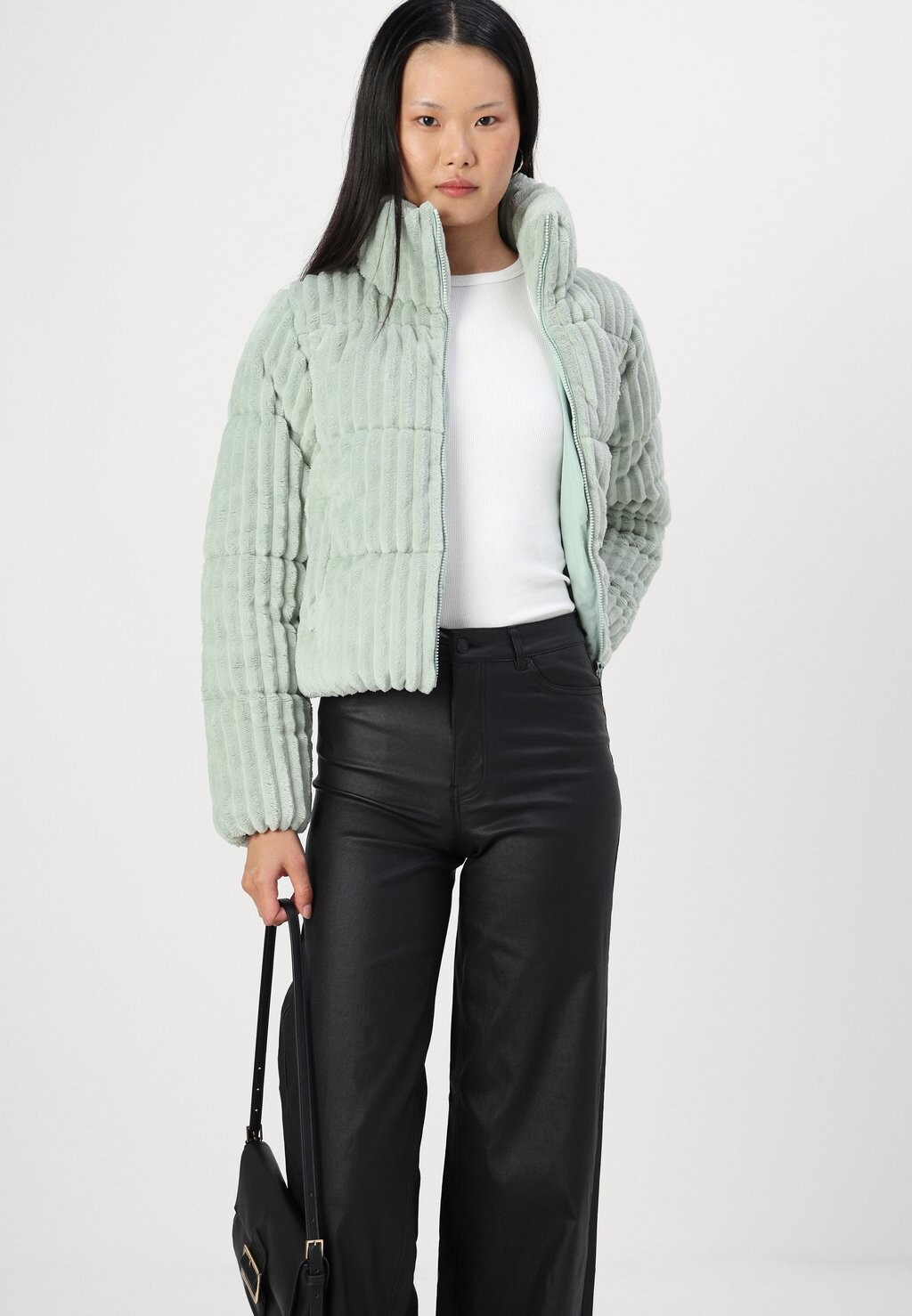 

Брюки ONLMADISON WIDE COATED PANT ONLY, черный