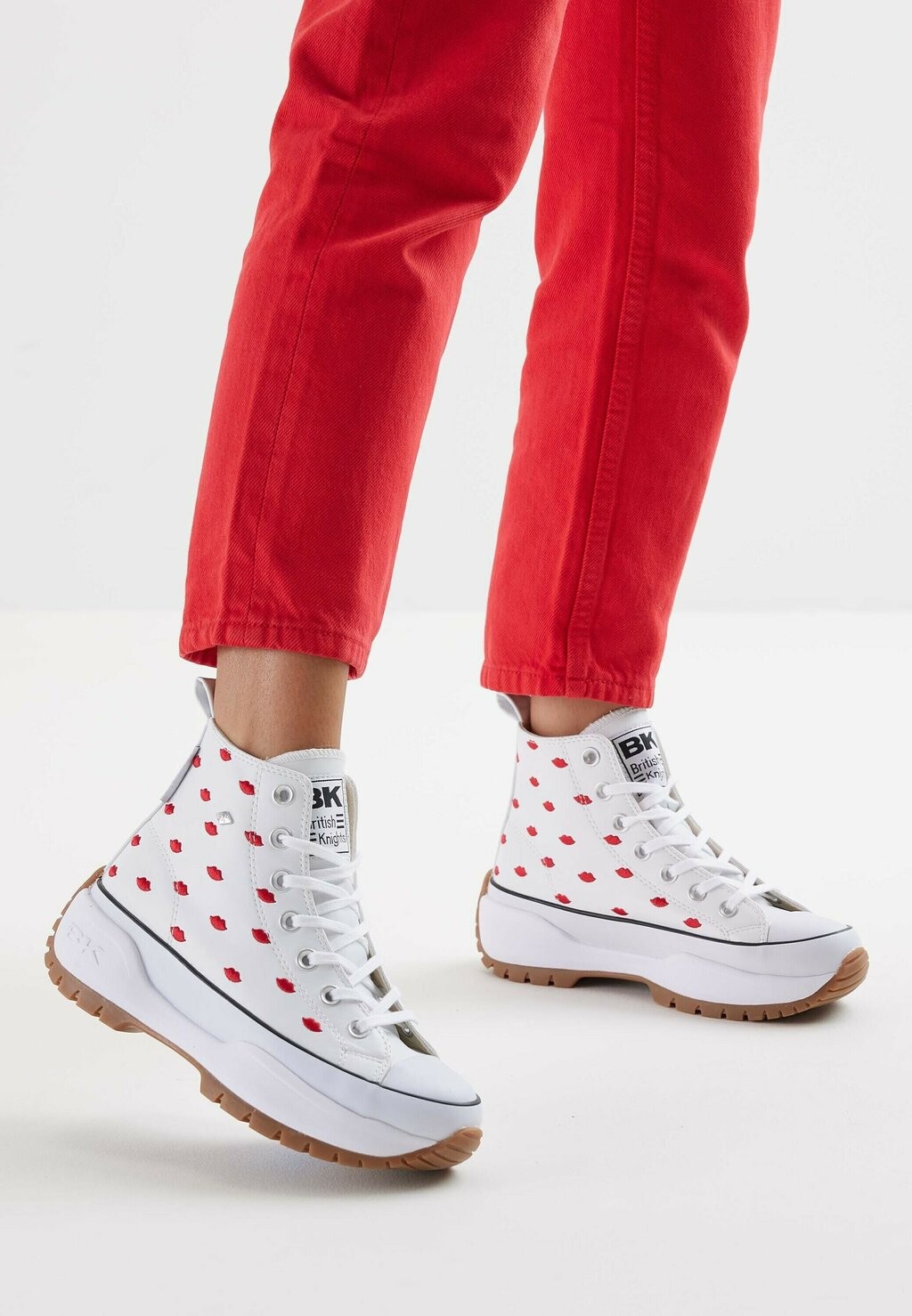 

Высокие кроссовки Kaya Mid Fly British Knights, цвет white/red lips