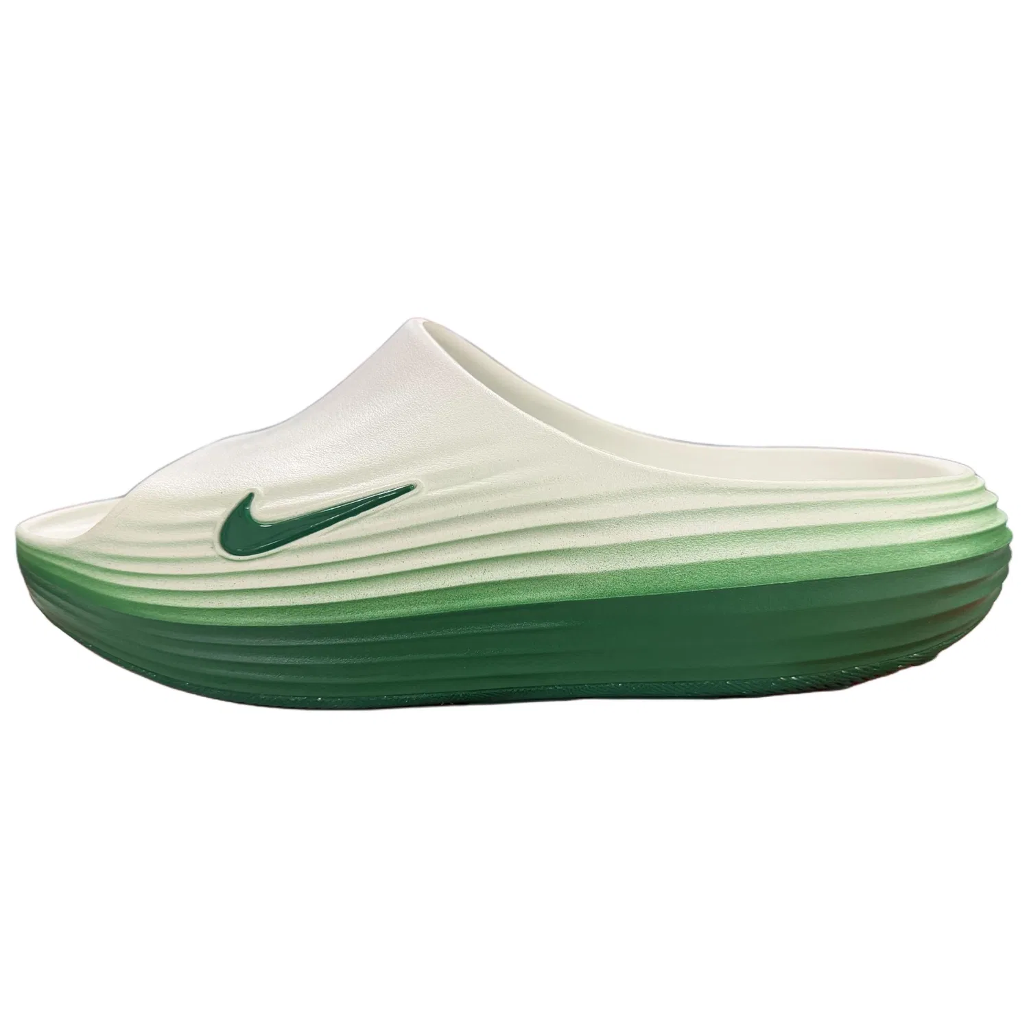 Шлепанцы Nike ReactX Rejuven8 бело-зеленые