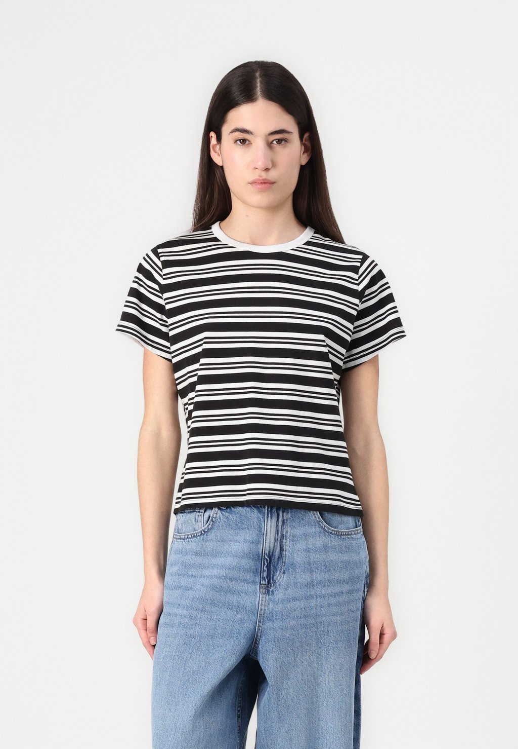 

Футболка с принтом BODY SKIMMING TEE Abercrombie & Fitch, мультиколор