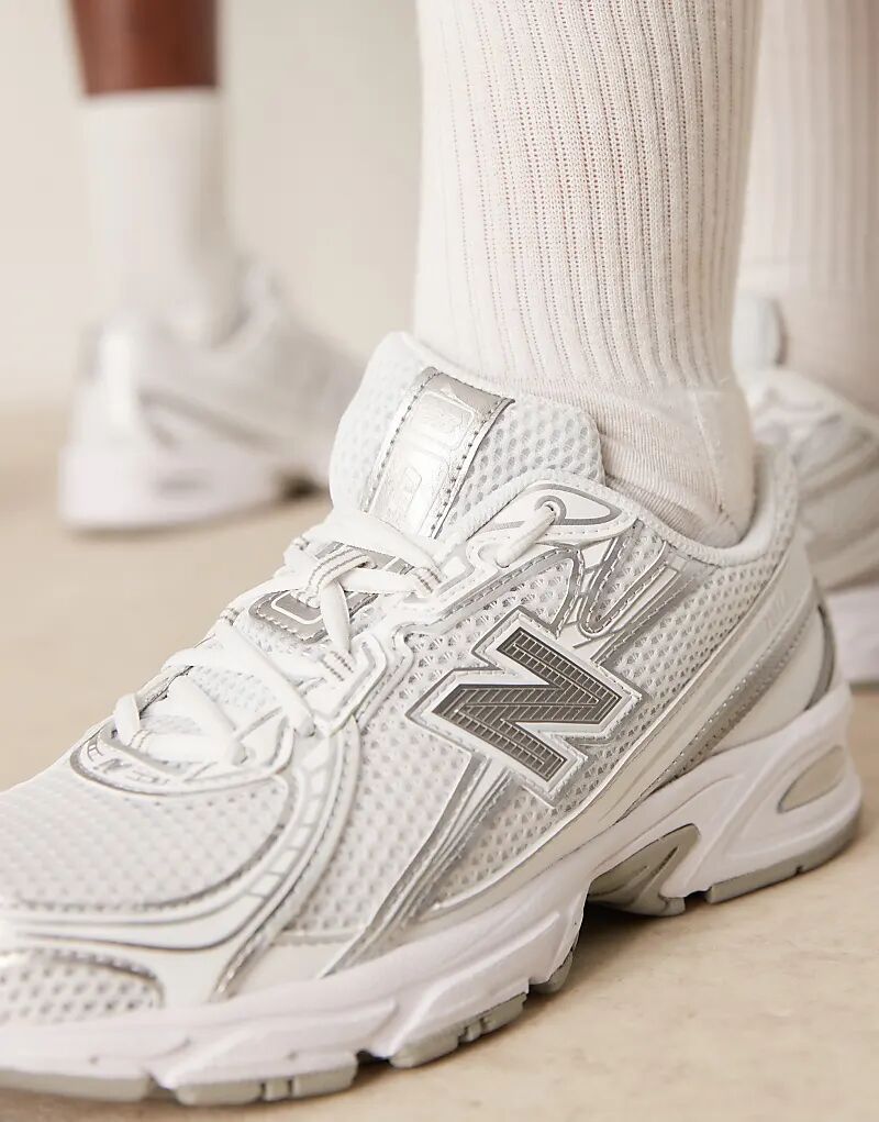 740 кроссовки белого и серебристого цвета New Balance — фото 4