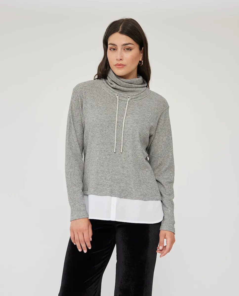 

Женский свитер с высоким воротником и оборкой October, серый