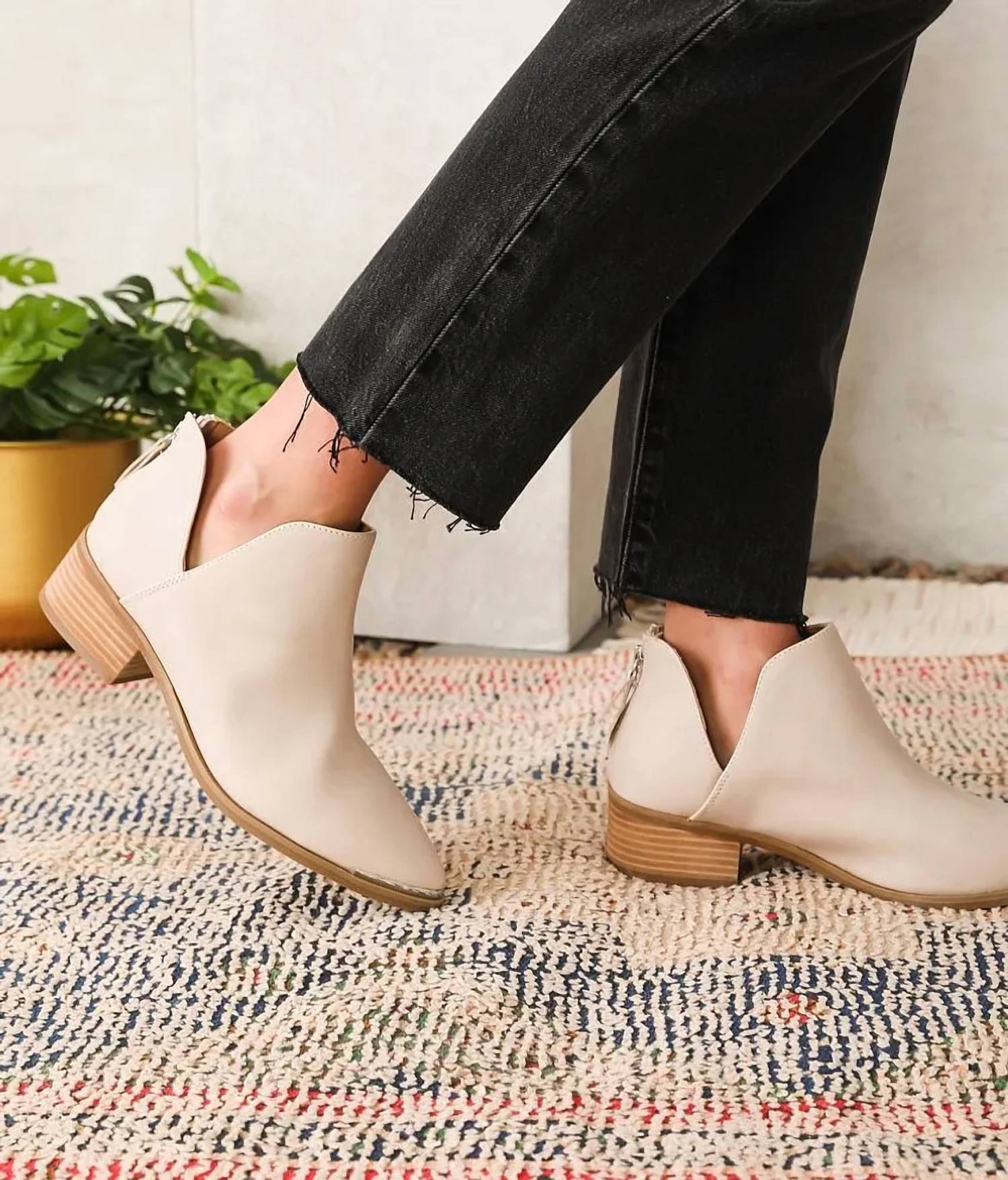 Женские ботинки Vanish с укороченным голенищем в цвете айвори Corkys Footwear, слоновая кость — фото 4
