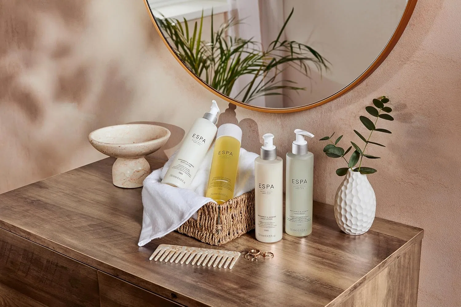 Лосьон для тела ESPA Bergamot Jasmine & Hint of Cedarwood 250 мл Espa — фото 4