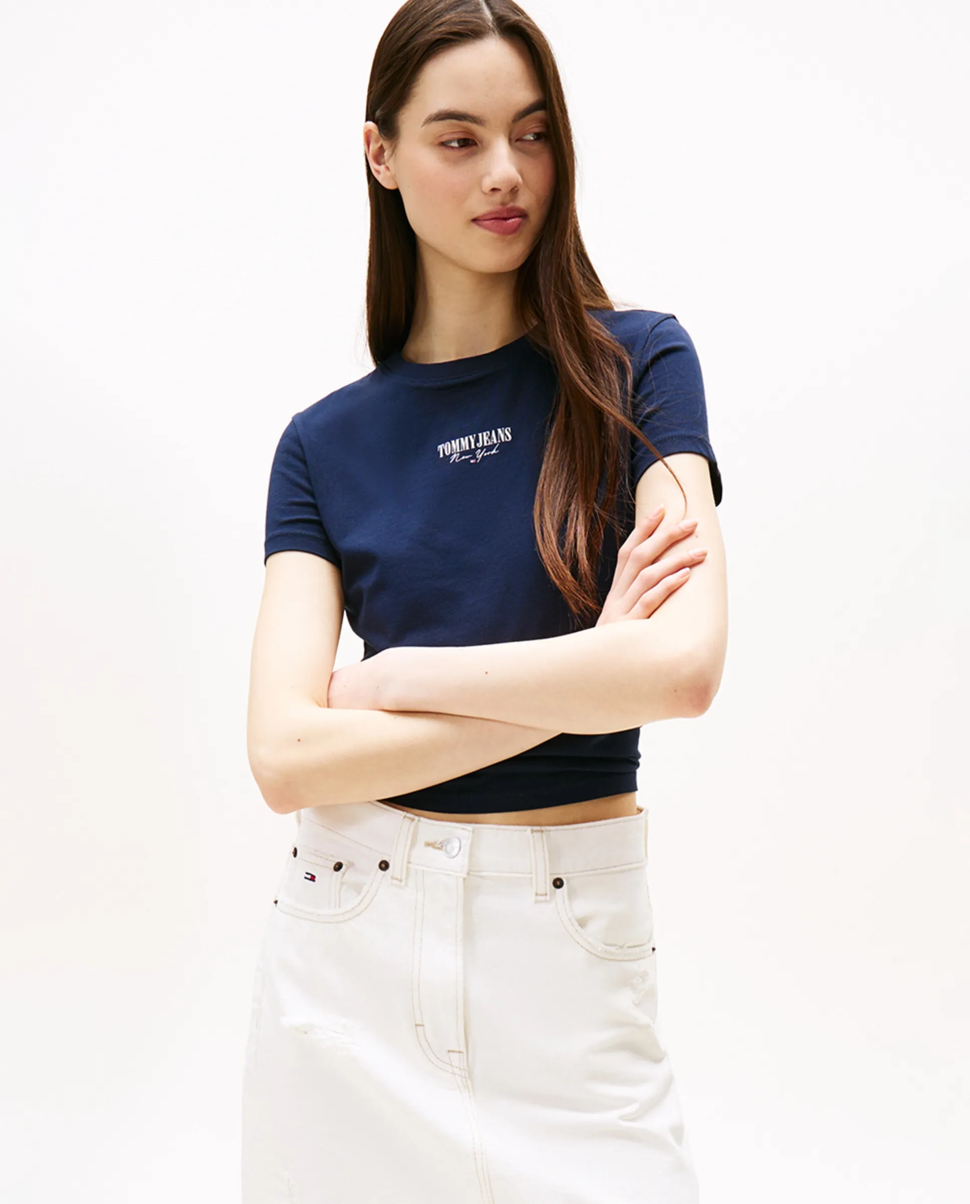 

Женская футболка с коротким рукавом приталенная Tommy Jeans, темно-синий
