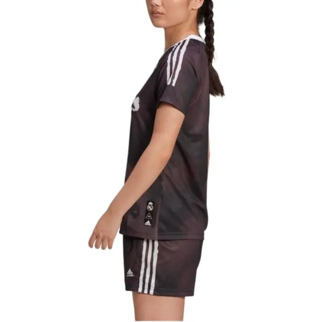 Футболка Real Madrid Human Race женская черно-белая Adidas, черно-фиолетовая — фото 4