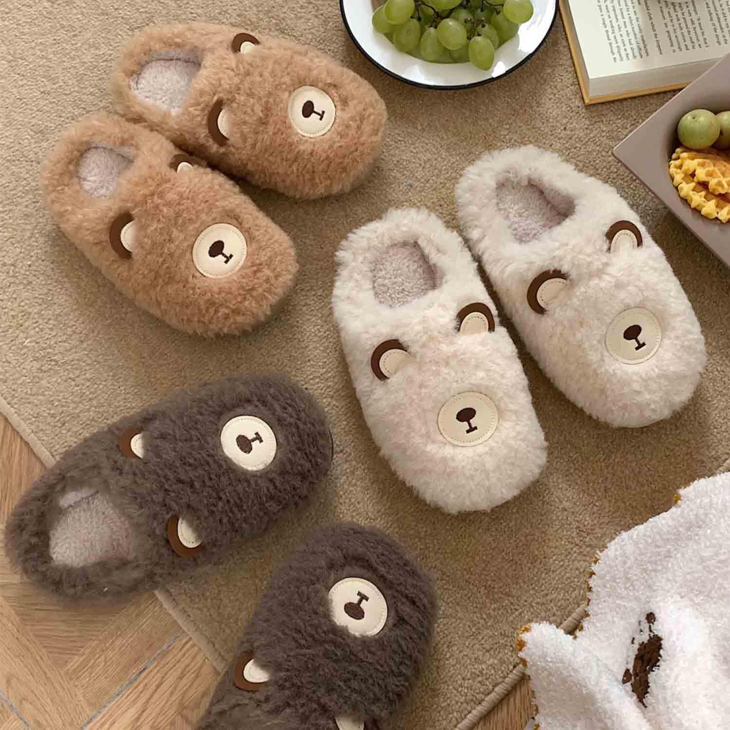 Теплые мультяшные тапочки Мягкие животные праздничные тапочки для женщин и мужчин Милые домашние тапочки с противоскользящей подошвой Меховые тапочки-слипоны в виде медведя (40-41, белые) Znel — фото 4