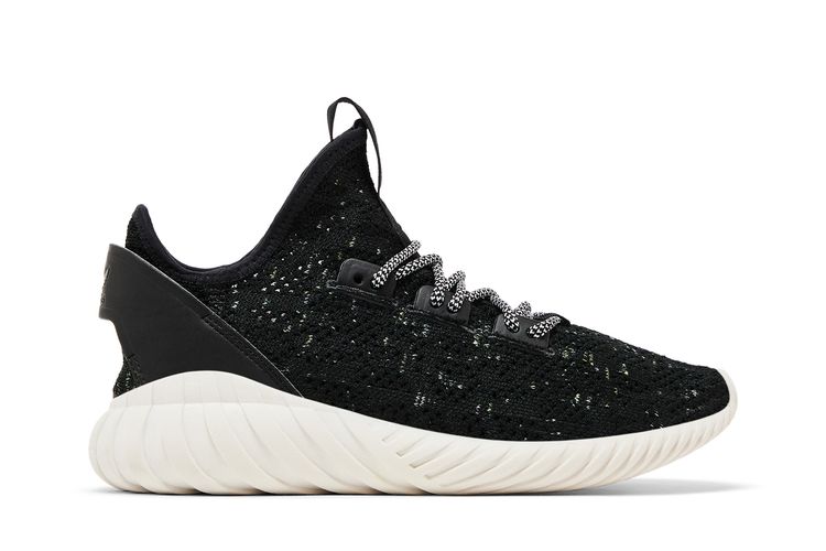 

Кроссовки Tubular Doom Primeknit J 'Black White', черный