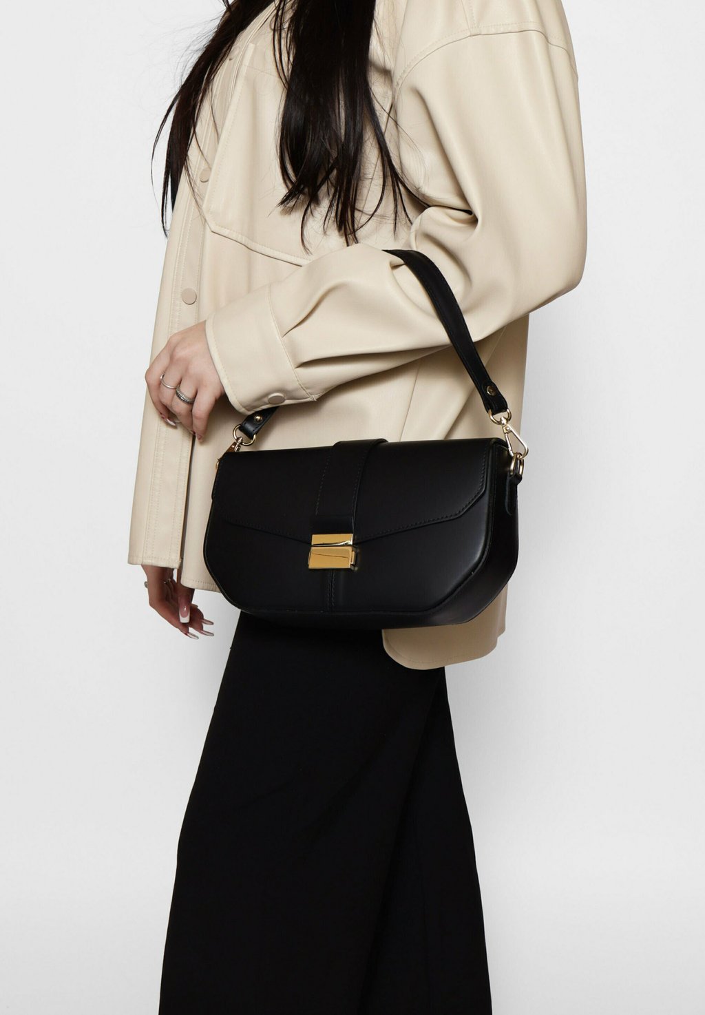 

Сумка Roberta Rossi, черный